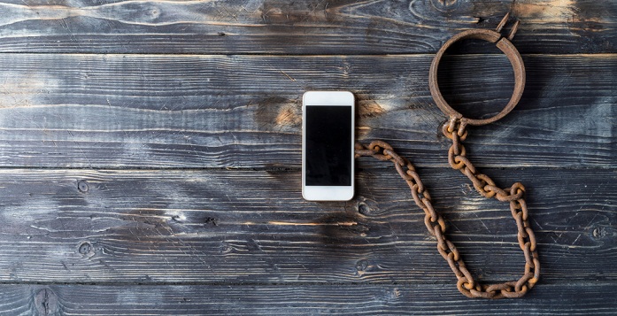 4 Easy Steps To Get Rid Of Phone Addiction_keep away from home