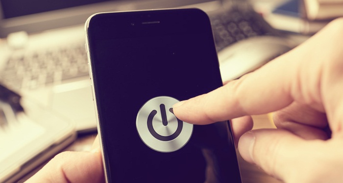 4 Easy Steps To Get Rid Of Phone Addiction_switch off phone_airplane mode