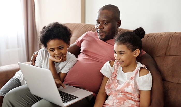 How To Your Kid With Online Learning During COVID-19 Pandemic_8