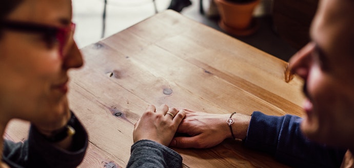 How To Stay Safe When Dating A Guy Online_1