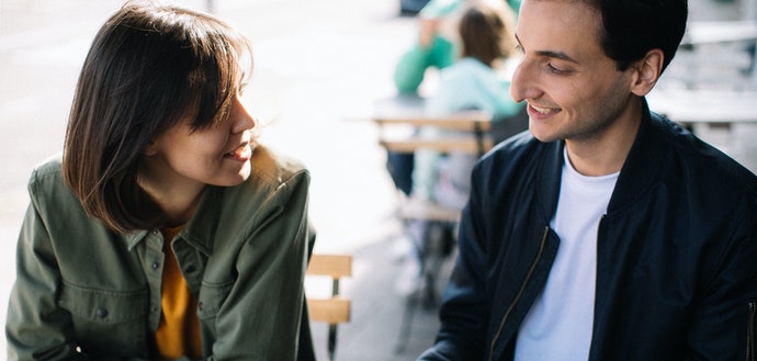 How To Stay Safe When Dating A Guy Online_3
