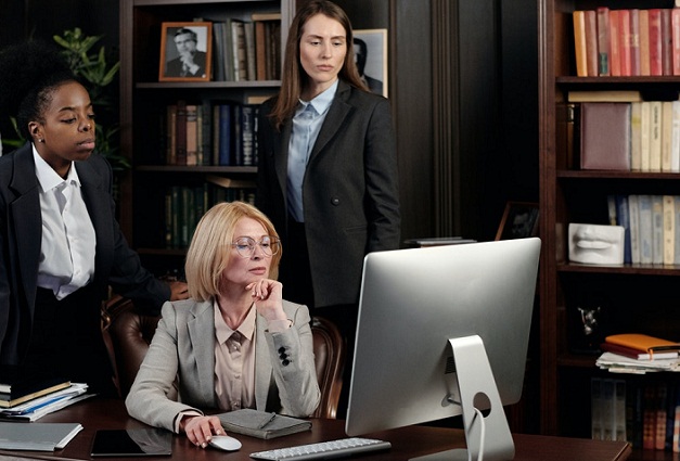 Top 10 Rising Career Options For Women_9