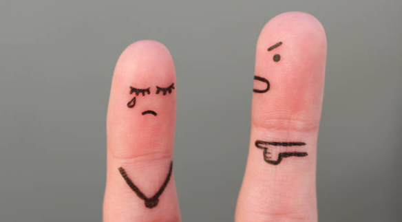 Toxic Relationship 7 Warning Signs You Should Not Ignore_3